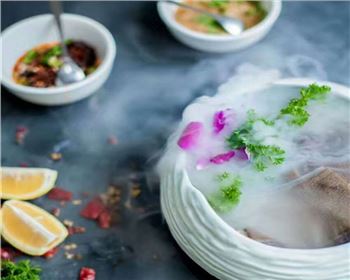 你知道干冰清洗发动机积碳应该使用的什么干冰？